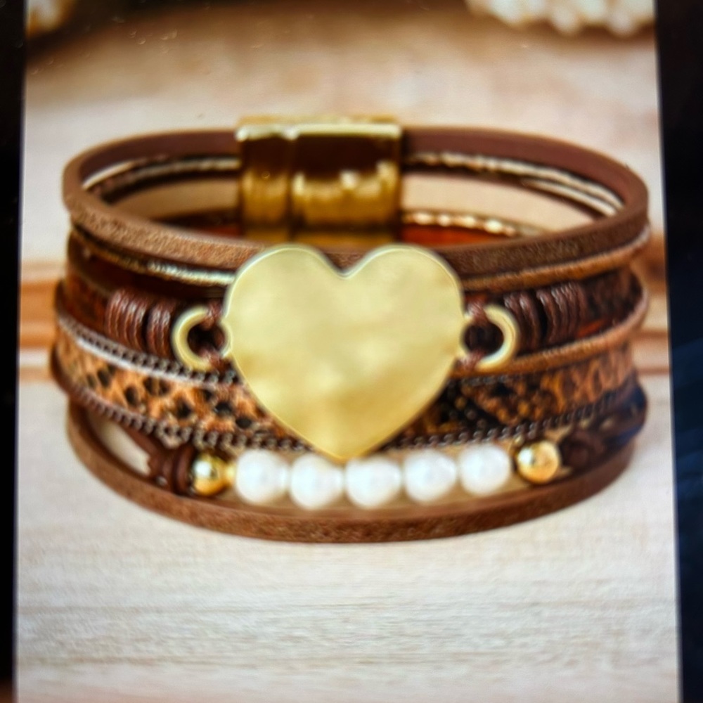Hearts & Pearls Leather Magnetic Bracelet in Brown